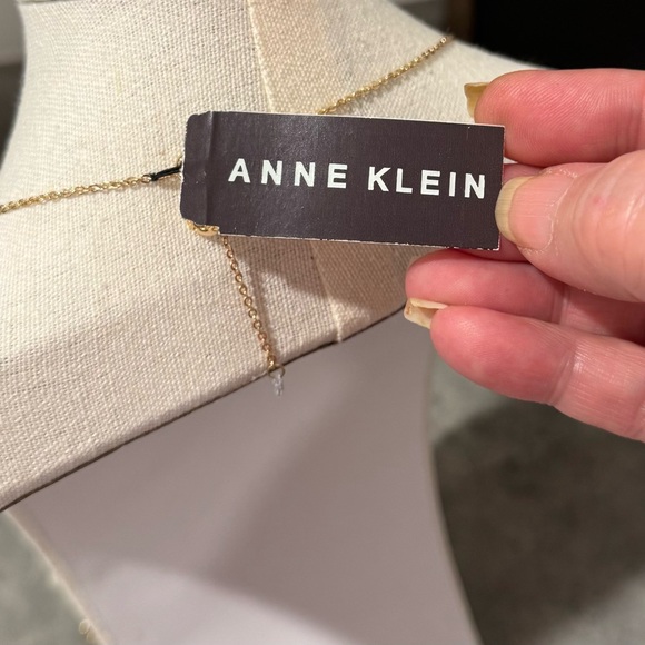 Anne Klein Gold Tone Faux Pearl Layered Adjustable Necklace! Brand New!! - Picture 2 of 4